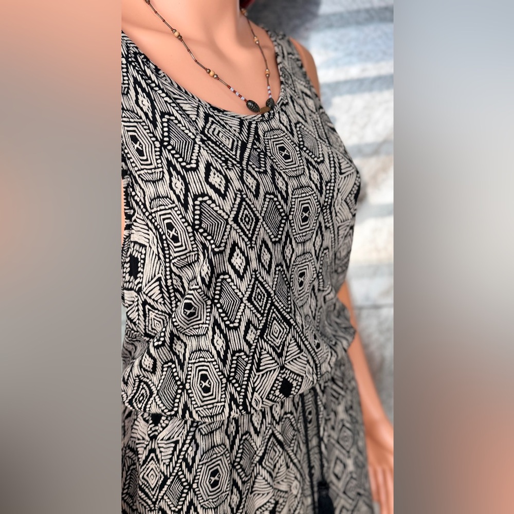 Lucky Brand Black and White Geometric Dress Excellent Condition - Picture 5 of 15